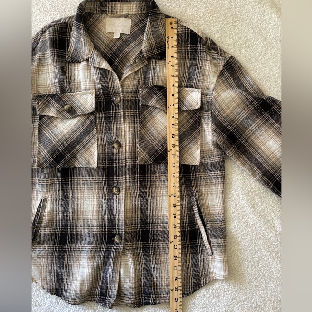 Ashley By 26 Plaid Button-Up Shirt - Picture 4 of 10